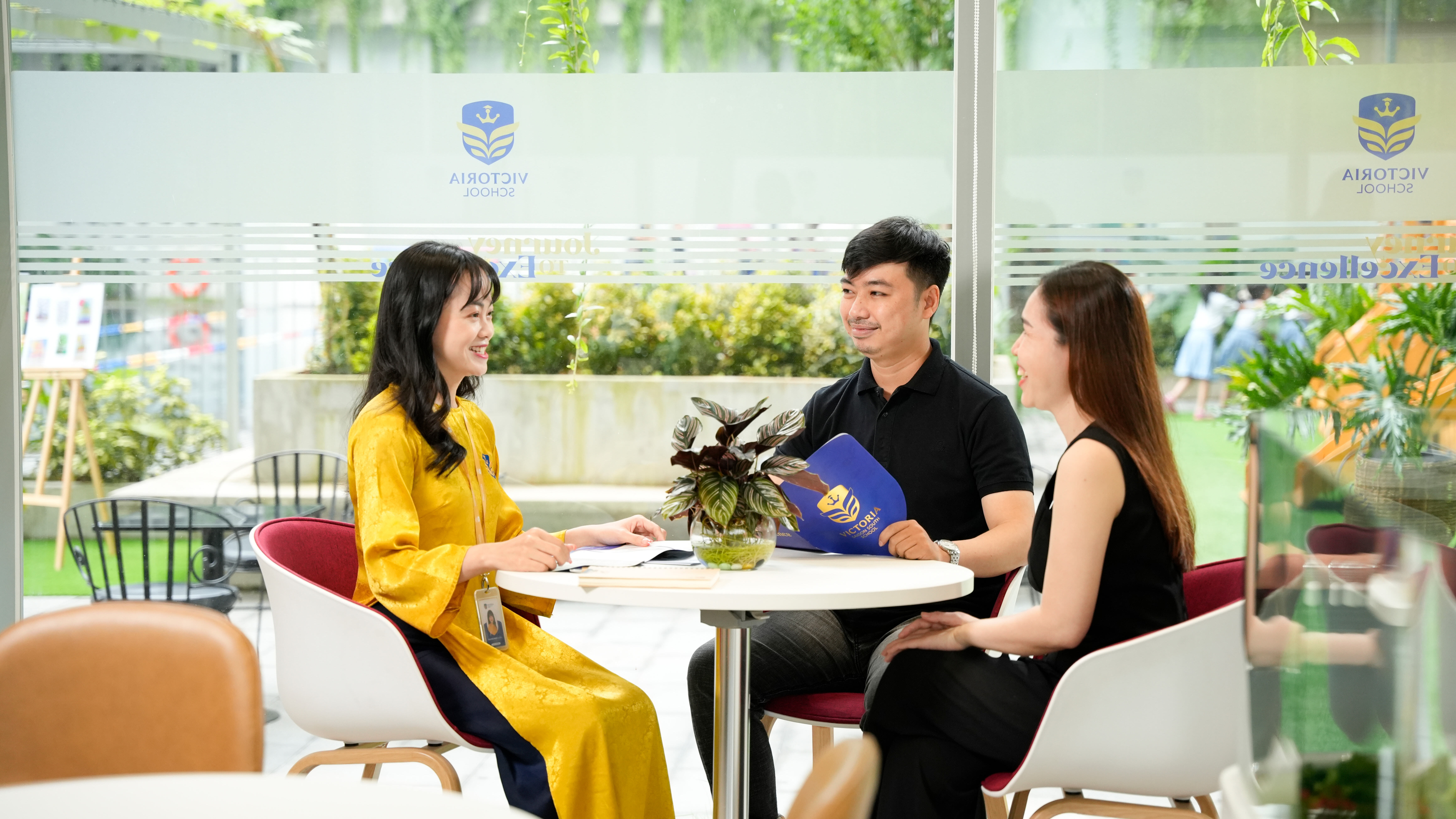 PHụ huynh Victoria School (1)